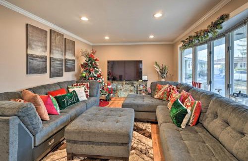 Commack House | Quiet Commack Cottage with Pool, 8 Mi to Beach!