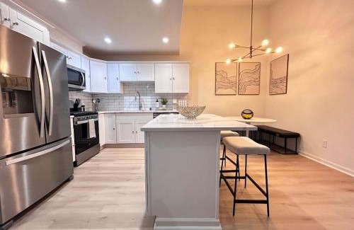 South Natomas House | Quiet Community, Stylish Escape