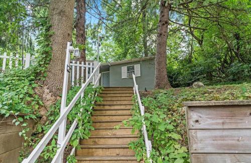 Wagontown House | Quiet Cottage In The Woods, On A Country Road