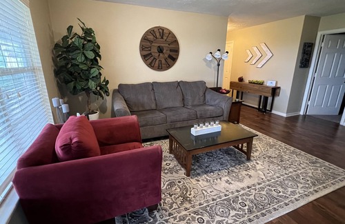 Millican House | Quiet country 3 bed 3 bath with queen size sofa bed only 22 minutes from TAMU