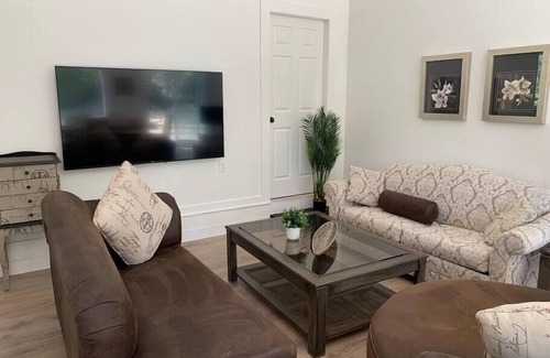 Port Alberni Other | Quiet Country Home With Mountain View for 6 pets freindly