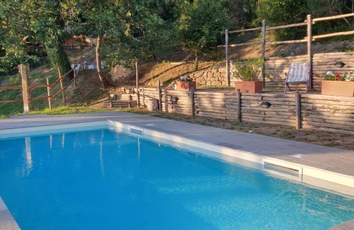 Castelnuovo di Val di Cecina House | Quiet country house, pets allowed