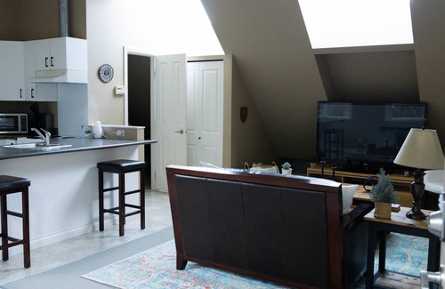 Sidney Apartment | Quiet, cozy 1 bedroom suite, w/separate entrance. Now with A/C!