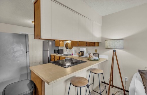 Baldwin City Apartment | Quiet & Cozy 2BR Home - Clean & Comfy Stay in Baldwin City