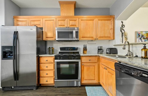Portland House | Quiet Cozy Beaverton Townhome Near Intel Nike and Park