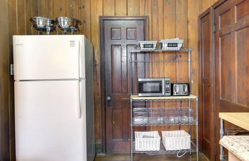 Ellaville Cottage | Quiet Ellaville Home w/Patio + Outdoor Dining!