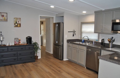 Graford House | Quiet Family Home Waterfront