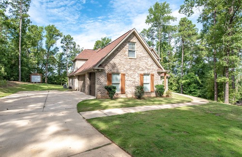 Tuscaloosa House | Quiet Game Day home 9 miles from Alabama campus