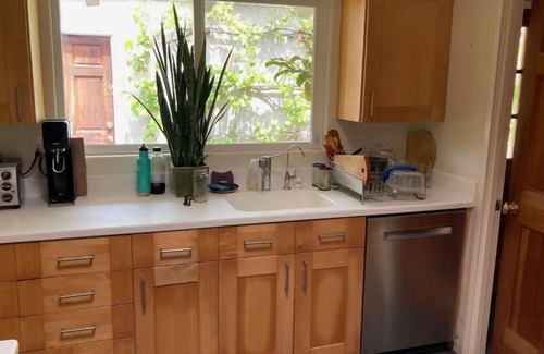 West Mesa House | Quiet garden home near the beach