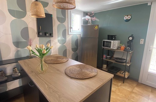 Saint-Andre House | Quiet house 5 minutes sea-mountains 2 minutes walk supermarket 2 VTT disp