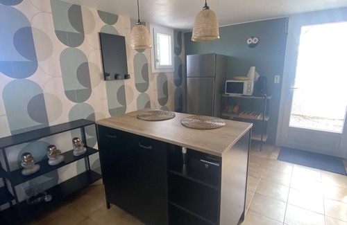 Saint-Andre House | Quiet house 5 minutes sea-mountains 2 minutes walk supermarket 2 VTT disp