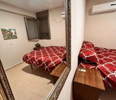 Kiryat Yam Apartment | Quiet House