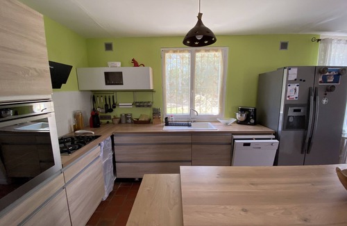 Talasani House | Quiet house in nature, large swimming pool,beach 2 kms away,3 bedrooms, sea view