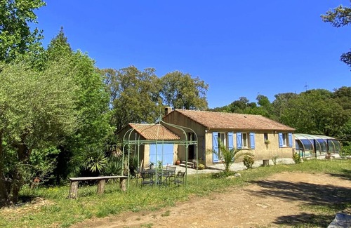 Talasani House | Quiet house in nature, large swimming pool,beach 2 kms away,3 bedrooms, sea view