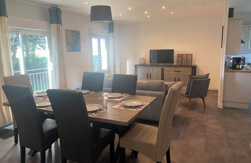 Mer House | Quiet house with indoor pool, 10 minutes from Chambord and close to shops