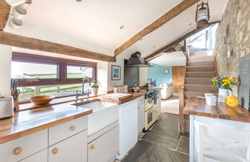 Trelights House | Quiet Location,Sea views,10 Min walk to PortQuin Between Port Isaac and Polzeath