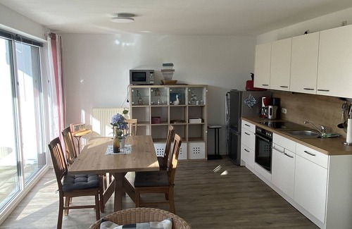 Breege Apartment | Quiet location, vacation apartment with terrace and garden - Ferienhaus Solamar FeWo EG