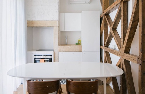 Santa Engracia Apartment | Quiet & Modern Apartment w/Garden by LovelyStay