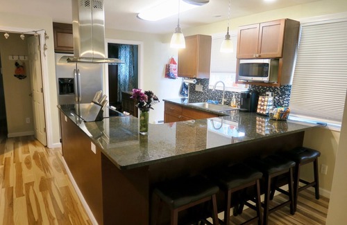 Westside Norwich House | Quiet, Modern Gem K & Q Beds Less Than 2 Miles To Mohegan Sun Casino