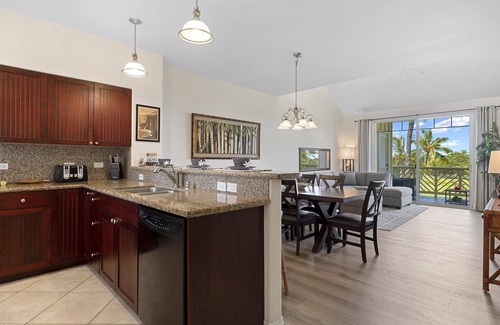 Waikoloa Apartment | Quiet natural surroundings, gourmet kitchen, near Waikiloa beach!