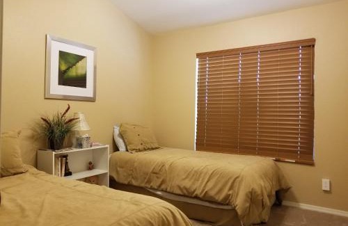 Canyon Shadows House | Quiet Neighborhood off La Canada