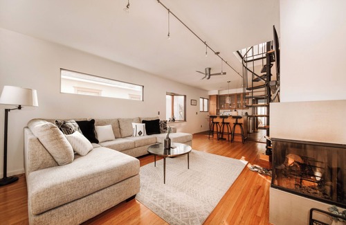 Powderhorn House | Quiet Neighborhood-Skylights-Spiral Stairs!