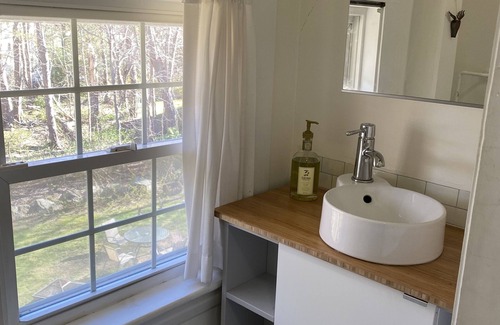 York Harbor Apartment | Quiet Oasis