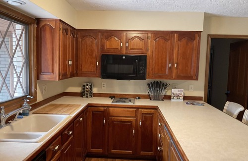 Bone Apartment | Quiet oversized 1 bedroom apartment in the Countryside. Close to National Parks.