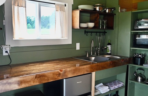 Hartville Cabin | Quiet, peaceful cabin in the rolling hills of the Ozarks
