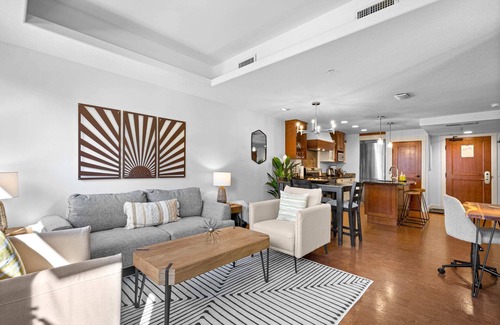 Canmore Apartment | Quiet Retreat for Couples !