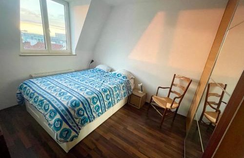 Westend House | Quiet room in big shared-flat 500m from Oktoberfest