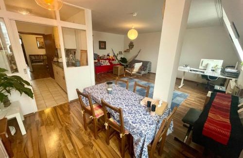Westend House | Quiet room in big shared-flat 500m from Oktoberfest
