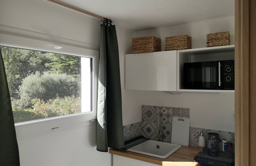 Marseille Apartment | Quiet room/Studio, 25min from Cassis or Aix en Provence