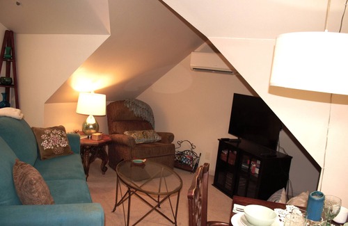 Morningside Apartment | Quiet, serene 1-bedroom apartment in Oregon's capital city, Salem.