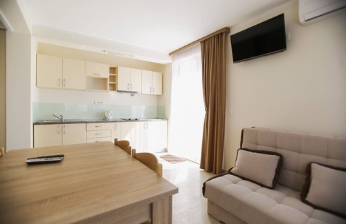 Kaluđerac Apartment | #Quiet spacious apartment with Lucice view