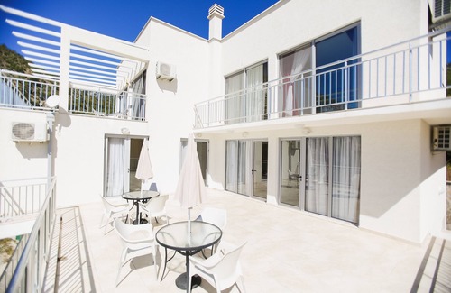 Kaluđerac Apartment | #Quiet spacious apartment with Lucice view