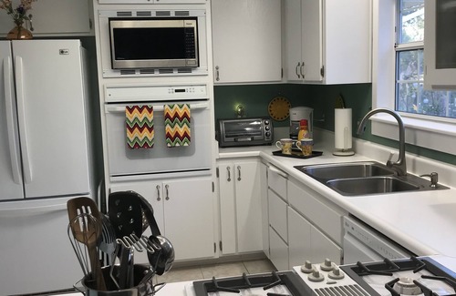 Carpenter Canyon Cottage | Quiet, Stand-alone Country Granny Cottage near the Village,