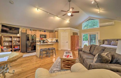 West Jefferson Apartment | Quiet Studio Escape about 2 Mi to Blue Ridge Parkway!