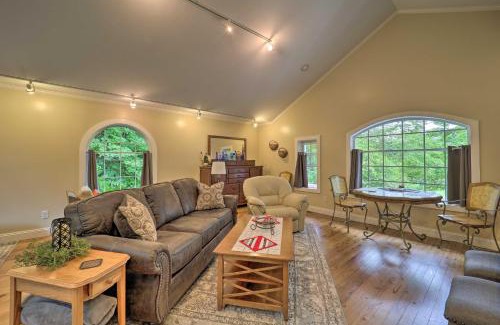 West Jefferson Apartment | Quiet Studio Escape about 2 Mi to Blue Ridge Parkway!