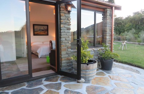 Bendigo House | Quiet studio in Paradise