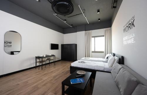Duqm Apartment | Quiet Studio Studio by Spacey in Duqm 84
