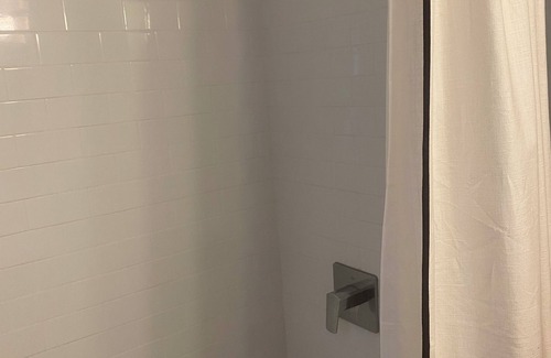 Robbinsdale Bed & Breakfast | Quiet & stylish 1 BR, bathroom, office for solo business traveler in shared home