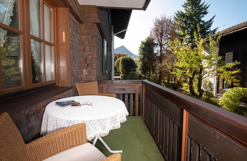 Oberstdorf Apartment | Quiet, sunny location, directly in Oberstdorf, all cable cars can be booked free of charge