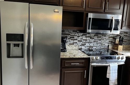 Opelika House | Quiet Townhome just blocks from downtown Opelika, and minutes from everything!