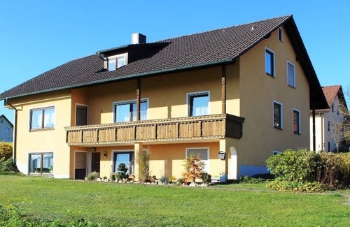 Thanstein Apartment | Quiet vacation apartment (120 sqm) with sunny balcony