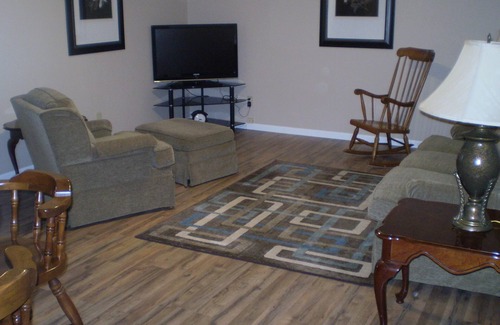Lebanon Villa | Quiet villa located one block from McKendree University in Lebanon Illinois.