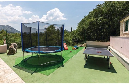 Ploce Villa | Quiet Village Villa