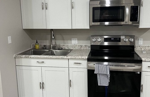Winchester House | Quiet Vineyard/Pet friendly!