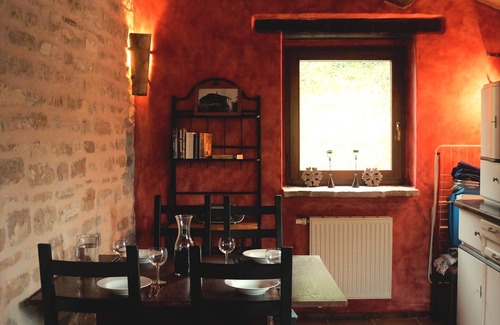 Cupramontana House | Quietly situated vacation home with pool for 12-14 pers.