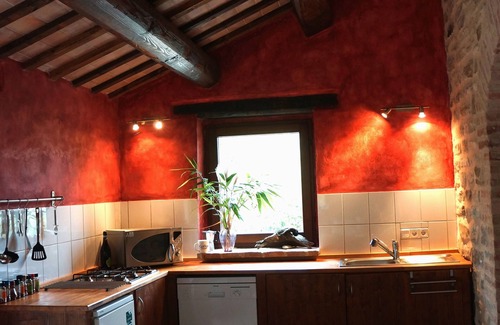 Cupramontana House | Quietly situated vacation home with pool for 12-14 pers.